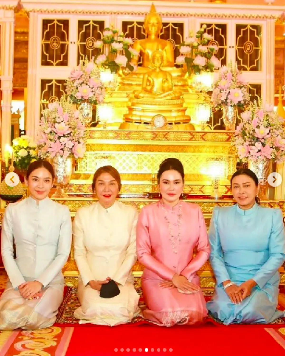 “ใหม่ เจริญปุระ” พร้อมครอบครัวสง่างามในชุดไทย ทำบุญวันเกิดอายุครบ 52