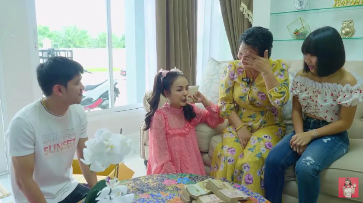 เจนนี่ ได้หมดถ้าสดชื่น เซอร์ไพรส์ให้เงินแม่ 1 ล้านบาท ทำเอาน้ำตาแตกกันทั้งบ้าน