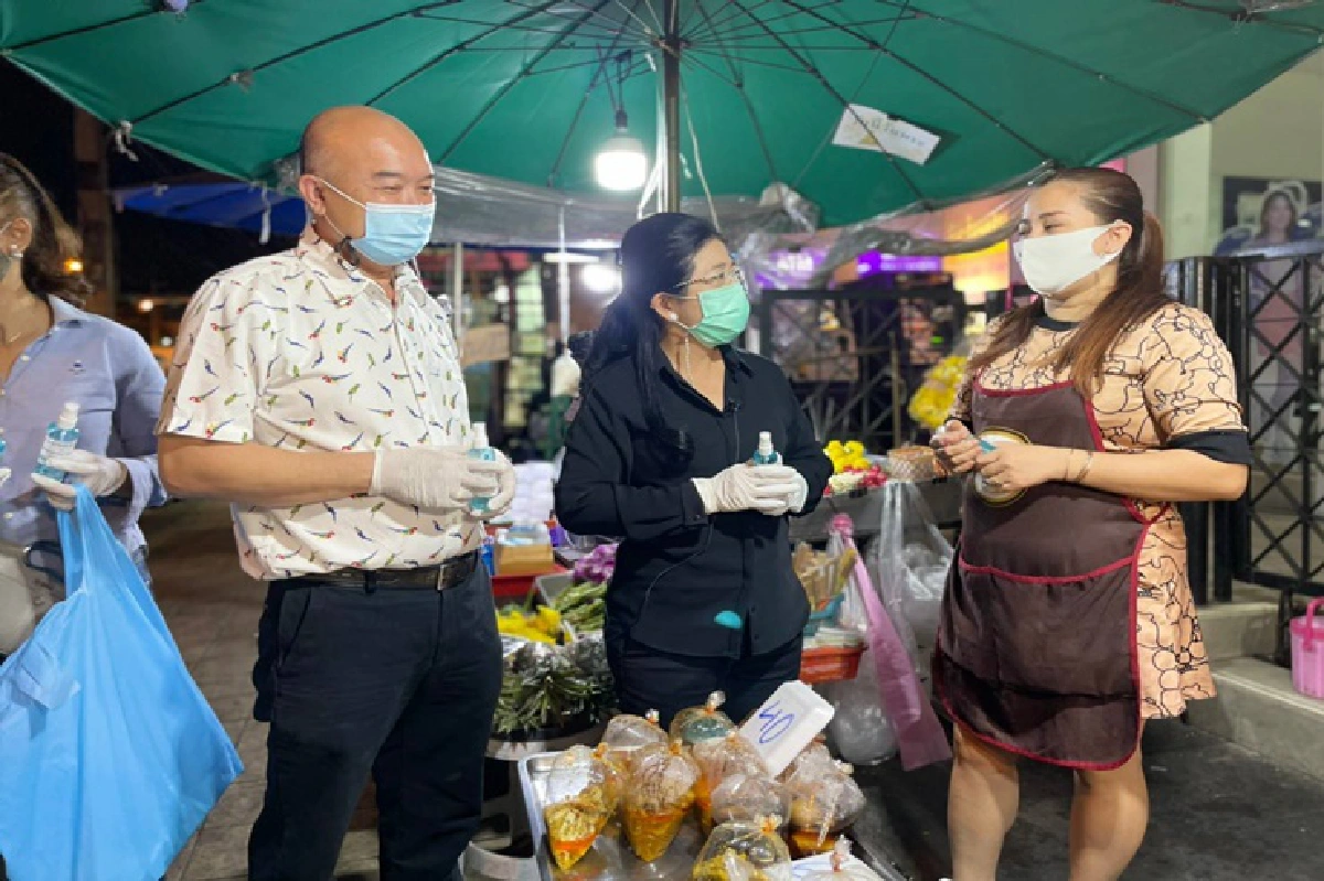 "สุดารัตน์" เปิดโครงการ "รวมพลังสู้ภัยCOVID"บิ๊กคลีนตลาดห้วยขวาง