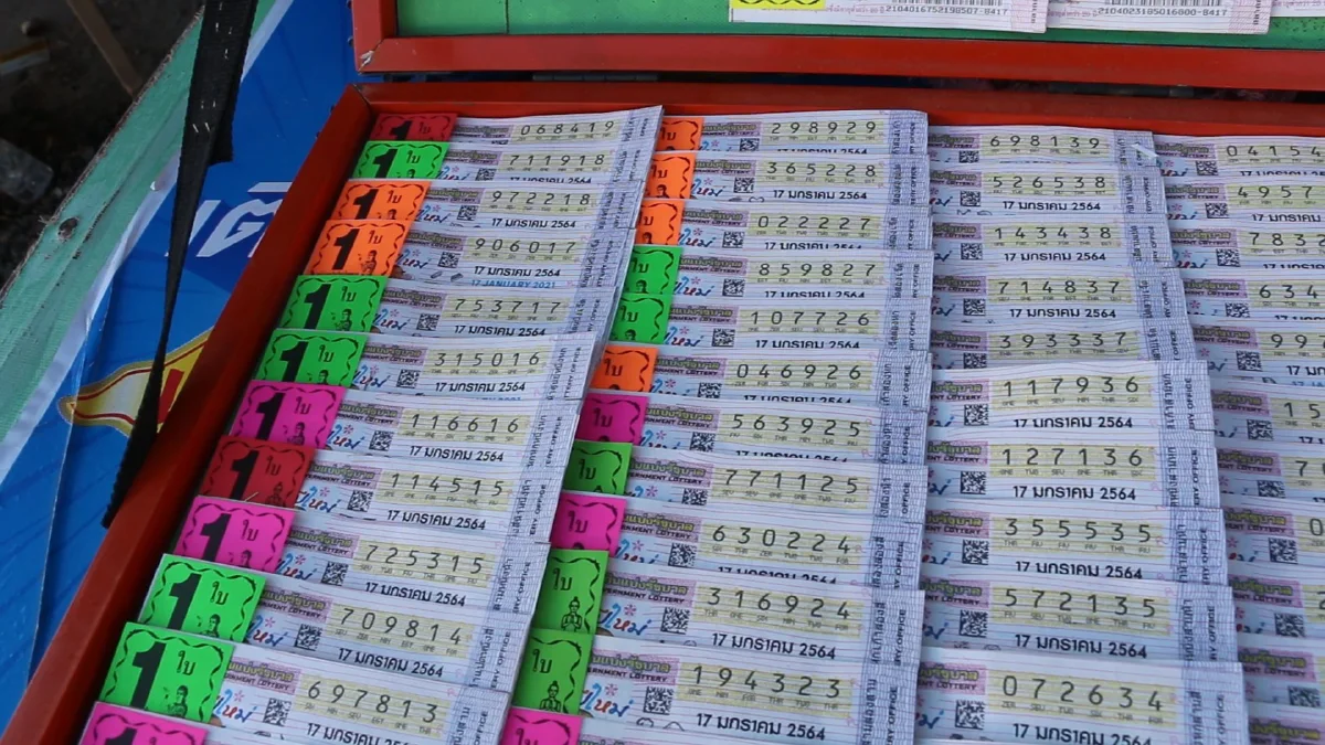 แม่ค้าจ๊าก!ยอดขายลอตเตอรี่ลดฮวบลูกค้ากลัวโควิดติดทางหวย