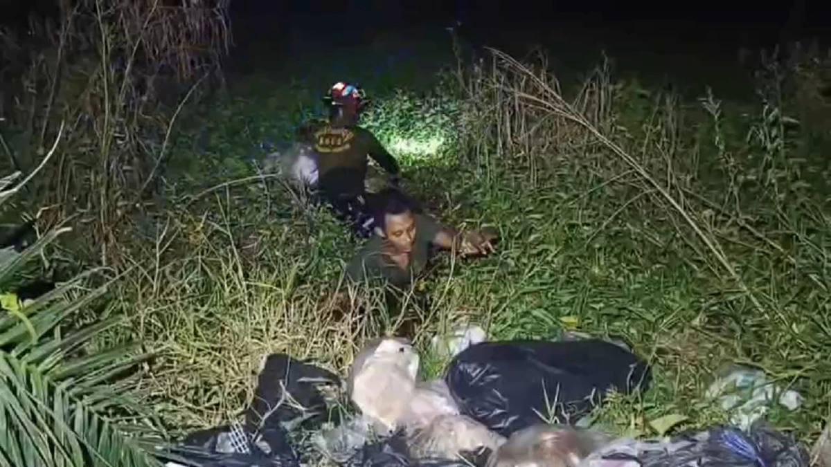 สุดอนาถ!คนใจร้ายจับลูกสุนัขแรกเกิด5ตัวยัดถุงดำโยนทิ้งบ่อร้าง