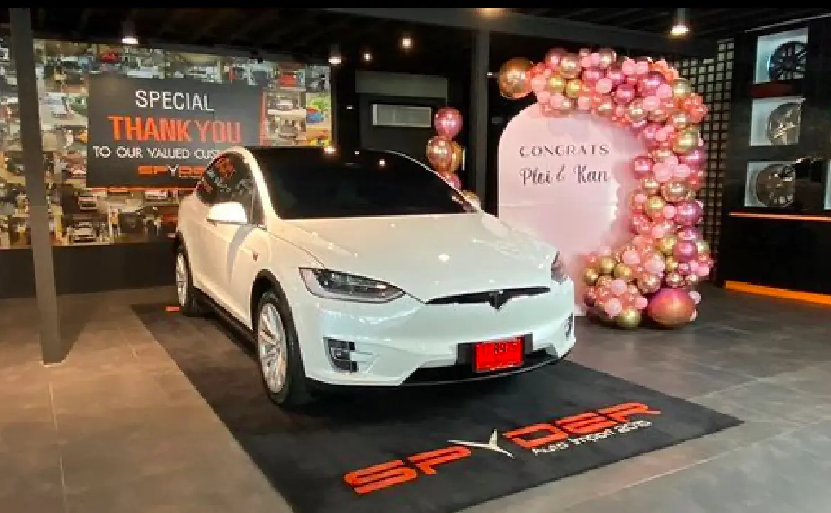 "พลอย” ดีใจขั้นสุด! ”กันต์ กันตถาวร" ทำเซอร์ไพรส์ครั้งใหญ่ถอยรถหรูราคา 6 ล้านให้