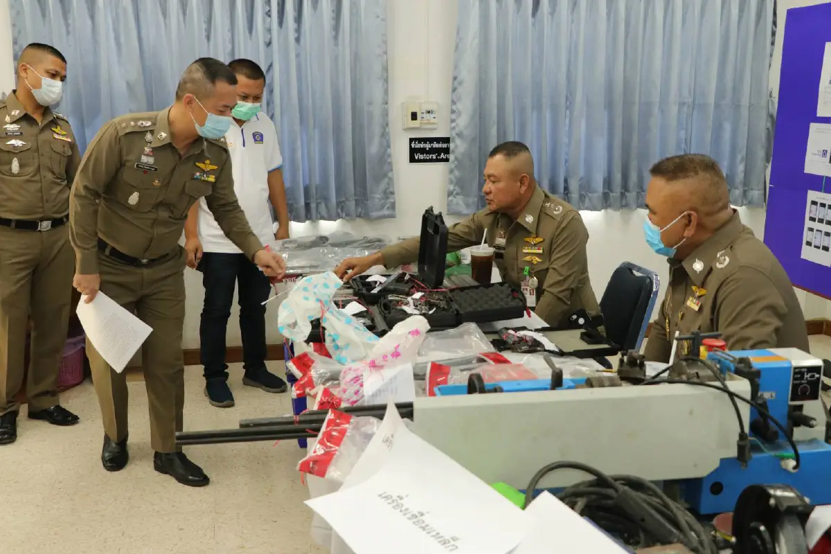 ตร.จับหนุ่มผลิต-ค้าปืนเถื่อนรายใหญ่ย่านลาดหลุมแก้วของกลางอื้อ