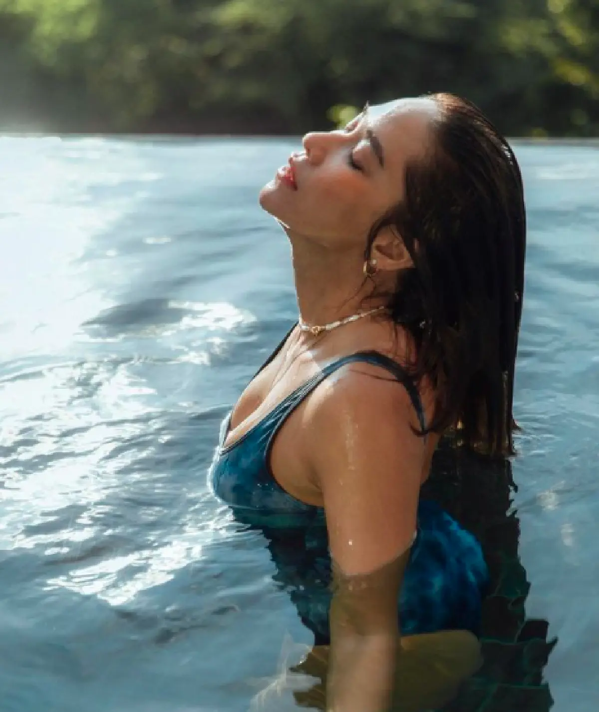 “พลอย เฌอมาลย์" อวดลายรอยสักลายใหม่ เข้ากับตัวเองน่ารักมากๆ 