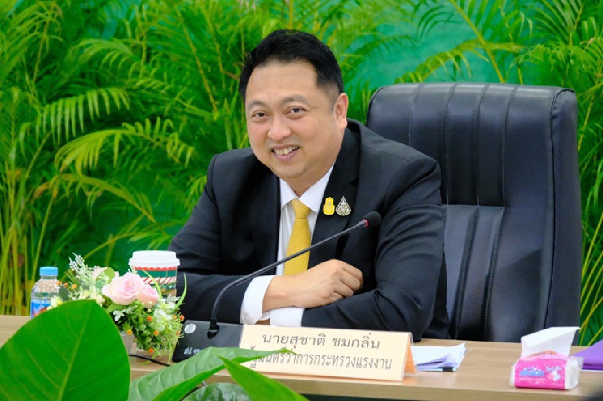 แรงงานลุยโรงงานพื้นที่เสี่ยงตรวจโควิดเชิงรุกฟรี แรงงานลุยโรงงานพื้นที่เสี่ยงตรวจโควิดเชิงรุกฟรี