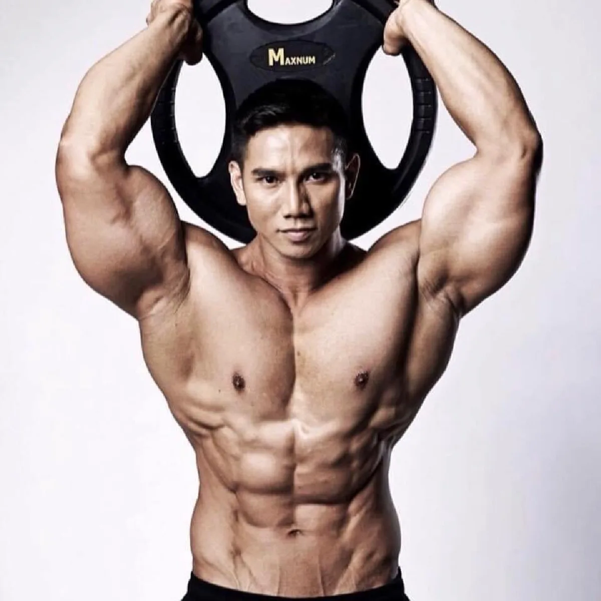 ไม่ธรรมดา! “ก๊อต อธิป” หวานใจ "บุ๋ม ปนัดดา" ดีกรีแชมป์เพาะกายระดับโลก