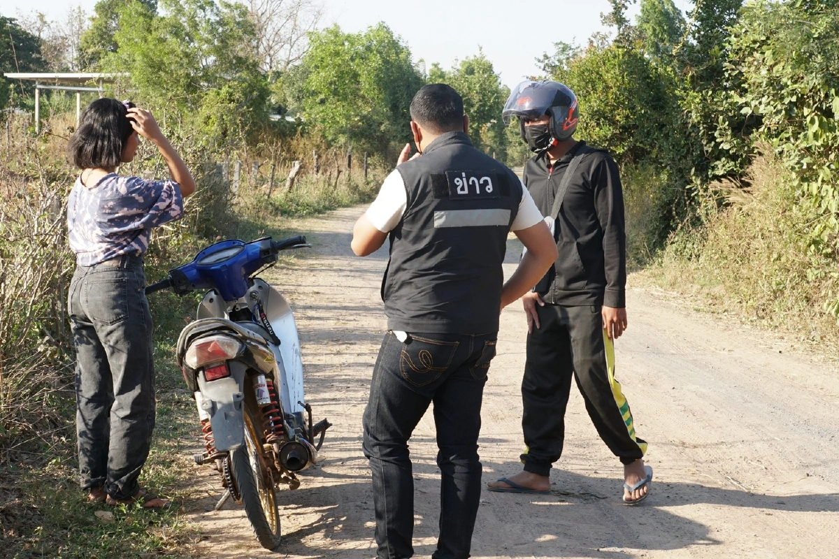 หนุ่มขับรถจยย.เจอเชือกผูกว่าวบาดคอหวิดถึงลอดลม