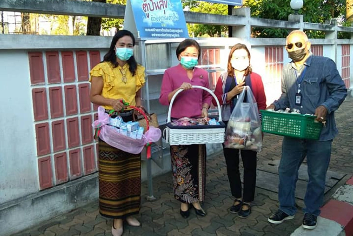 ตู้ปันสุขช่วยเหยื่อโควิด กลับมาแล้ว คนสุราษฎร์ใจดีขับเก๋งมาเติม