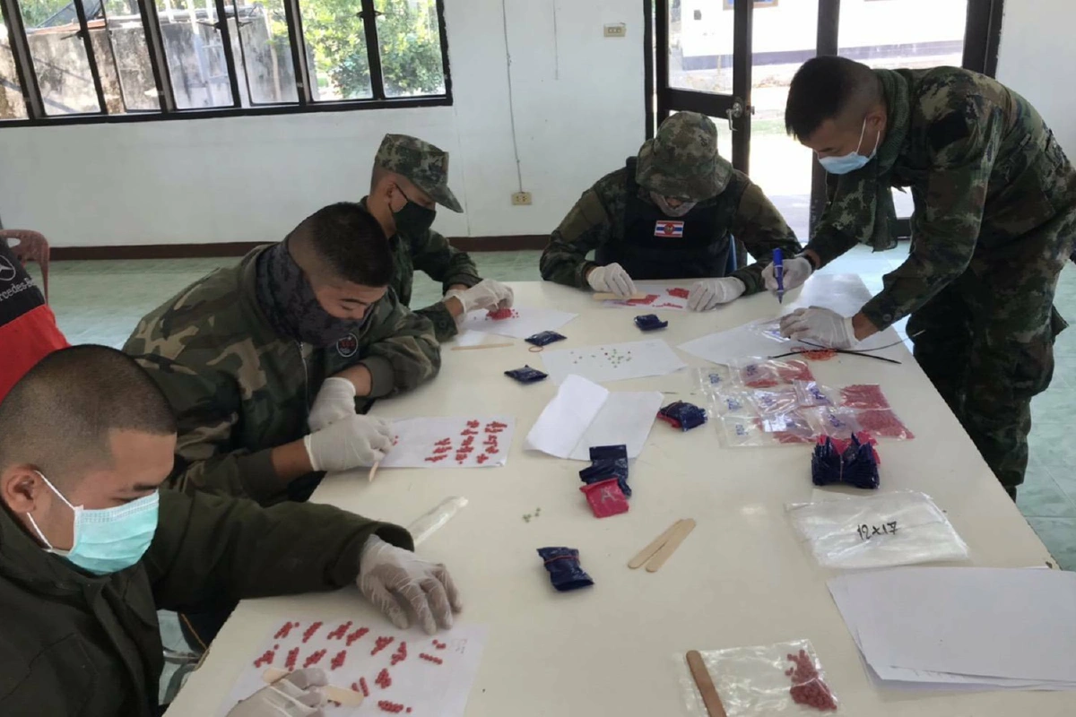 นรข.รวบเยาวชนขนยาบ้าข้ามชาติ สารภาพหาเงินใช้เที่ยวกินดื่ม