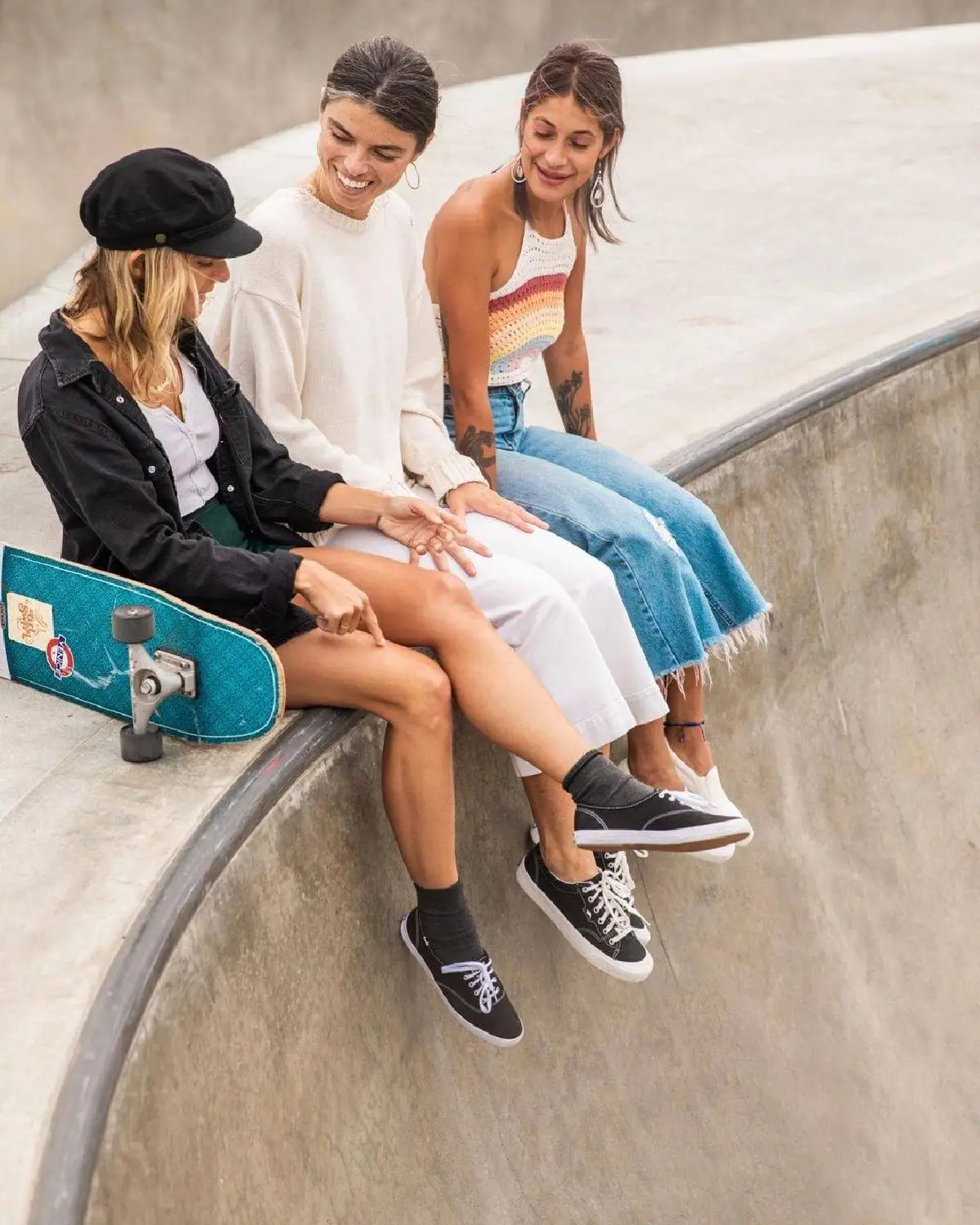 Keds Life on the Skateboard สนีกเกอร์สุดคูลของสาวสายสปอร์ต 