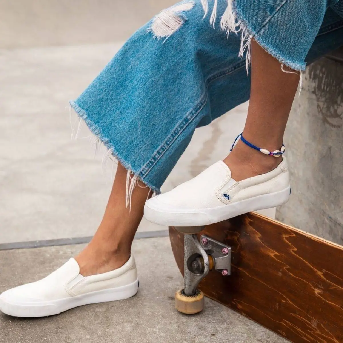 Keds Life on the Skateboard สนีกเกอร์สุดคูลของสาวสายสปอร์ต 