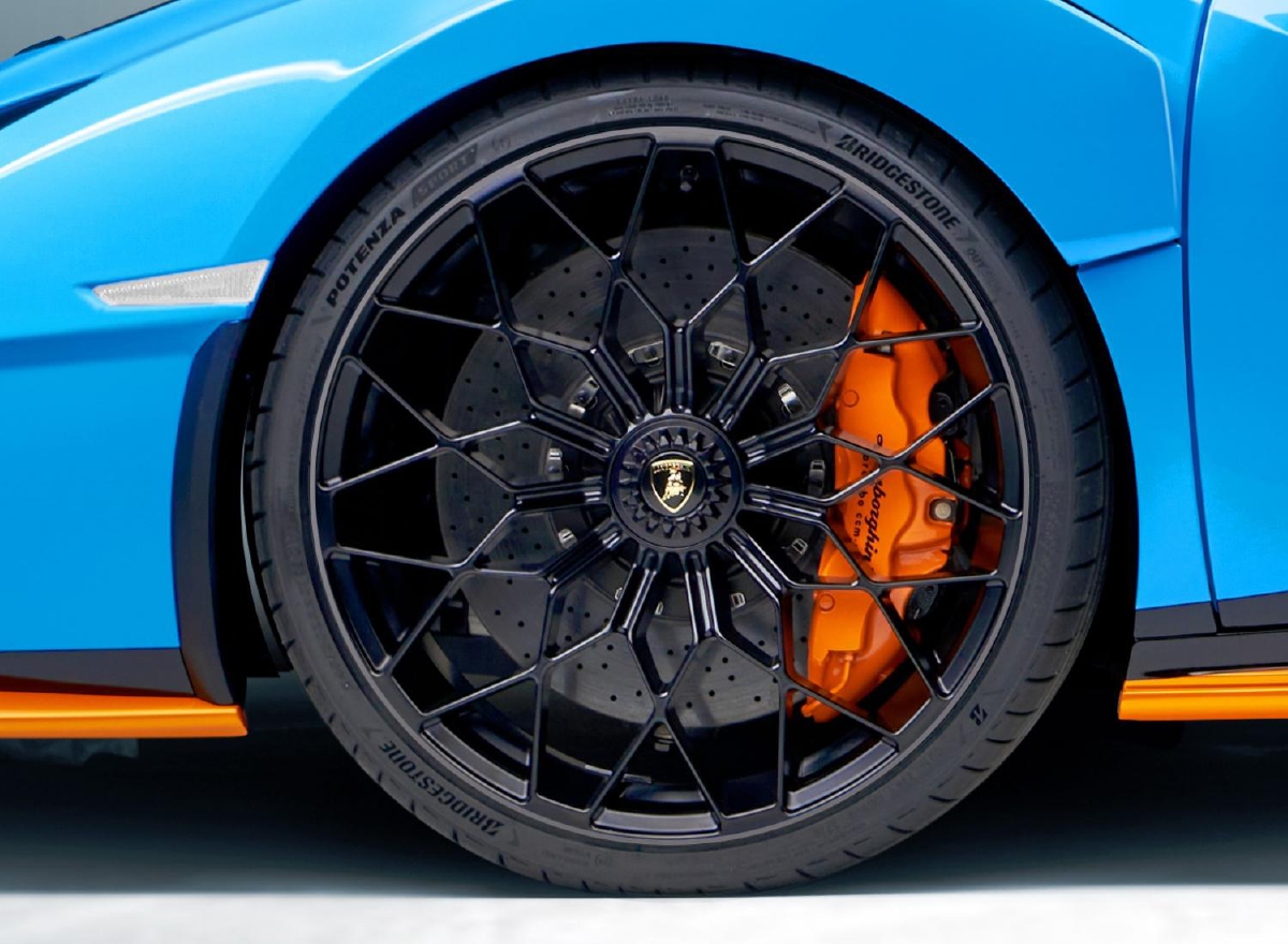 Bridgestone ได้รับเลือกจาก Lamborghini ให้เป็นยางติดรถซุปเปอร์คาร์ Huracan STO Bridgestone ได้รับเลือกจาก Lamborghini ให้เป็นยางติดรถซุปเปอร์คาร์ Huracan STO