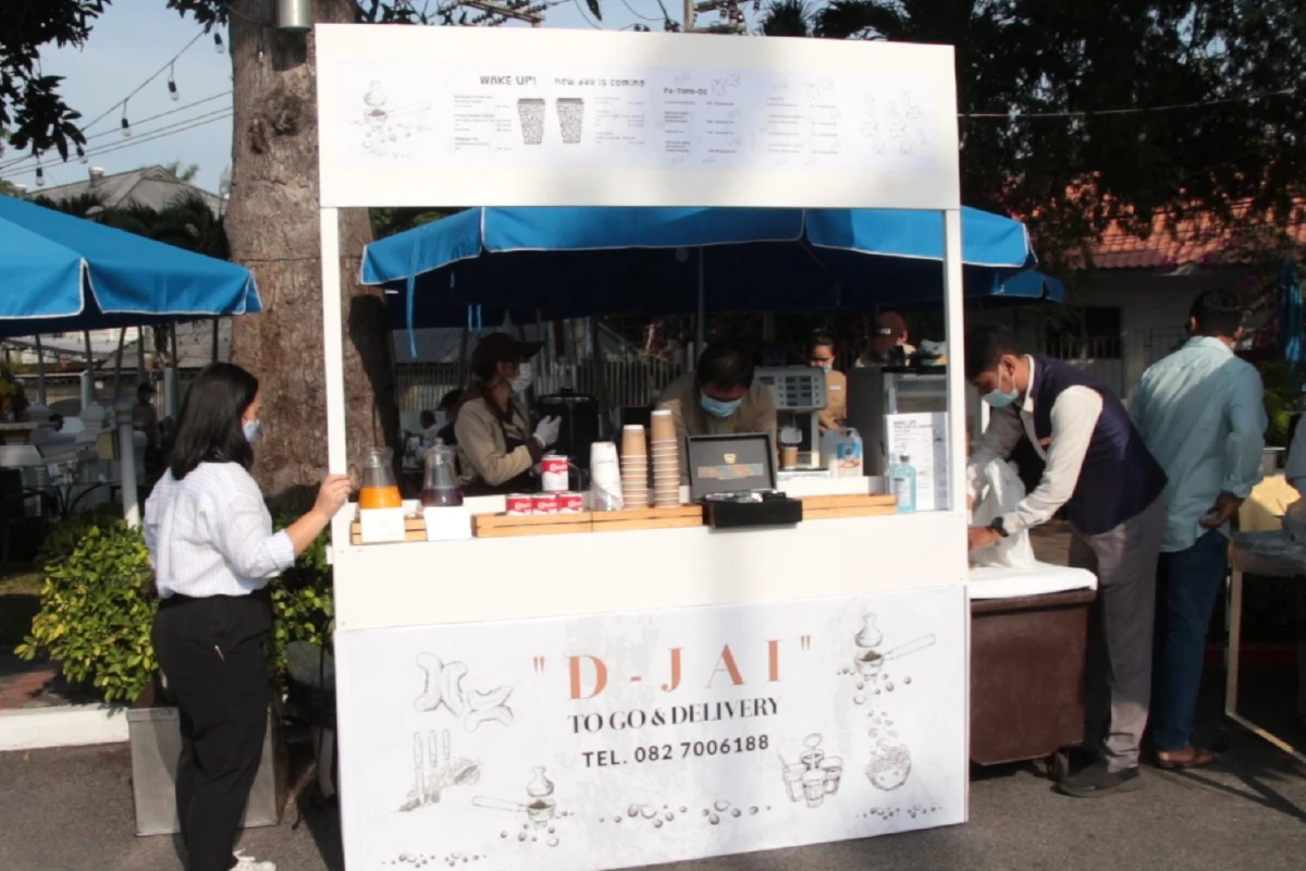 2โรงแรมดังพัทยางัดแผนสู้โควิด ตั้งกระทะทอดปาท่องโก๋ขาย