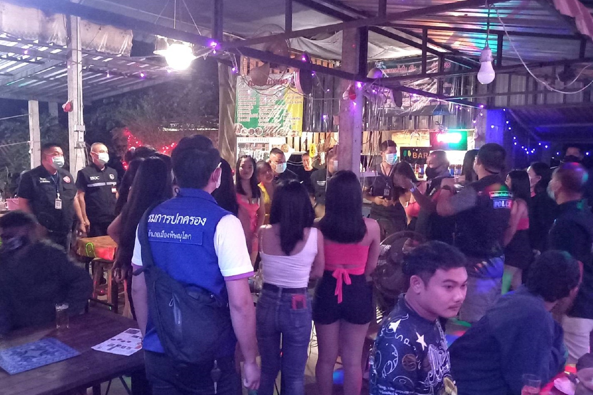 ปคม.ลุยจับร้านอาหารเมืองพิษณุโลกนำเด็กต่ำ18แฝงค้าบริการ ปคม.ลุยจับร้านอาหารเมืองพิษณุโลกนำเด็กต่ำ18แฝงค้าบริการ