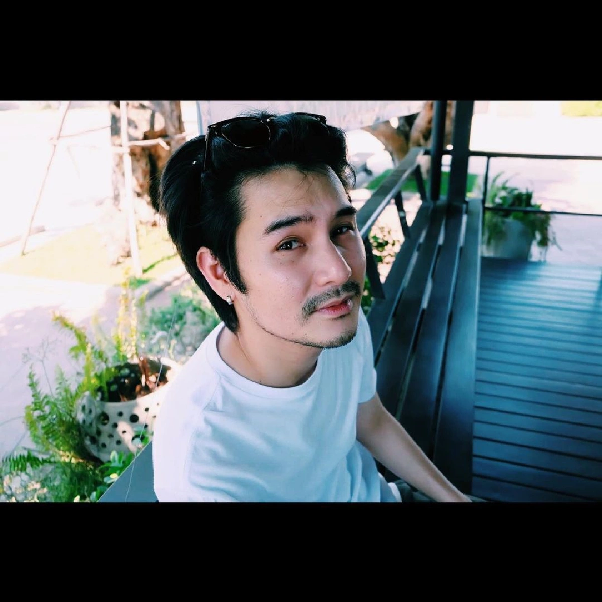 เจ็บนี้เพื่อเมีย! อาร์ตี้ ธนฉัตร เผยรอยสัก 11 ชม.เป็นรูปหน้าภรรยาไว้บนอก 