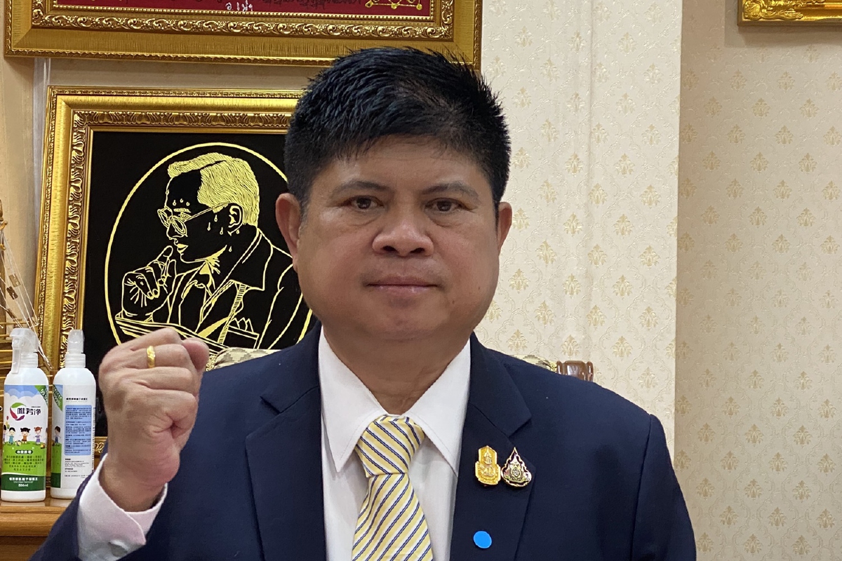 แรมโบ้เดือดอัดยับผู้ชุมนุมเริ่มมีพฤติกรรมเถื่อนจี้ตร.ดำเนินคดี แรมโบ้เดือดอัดยับผู้ชุมนุมเริ่มมีพฤติกรรมเถื่อนจี้ตร.ดำเนินคดี