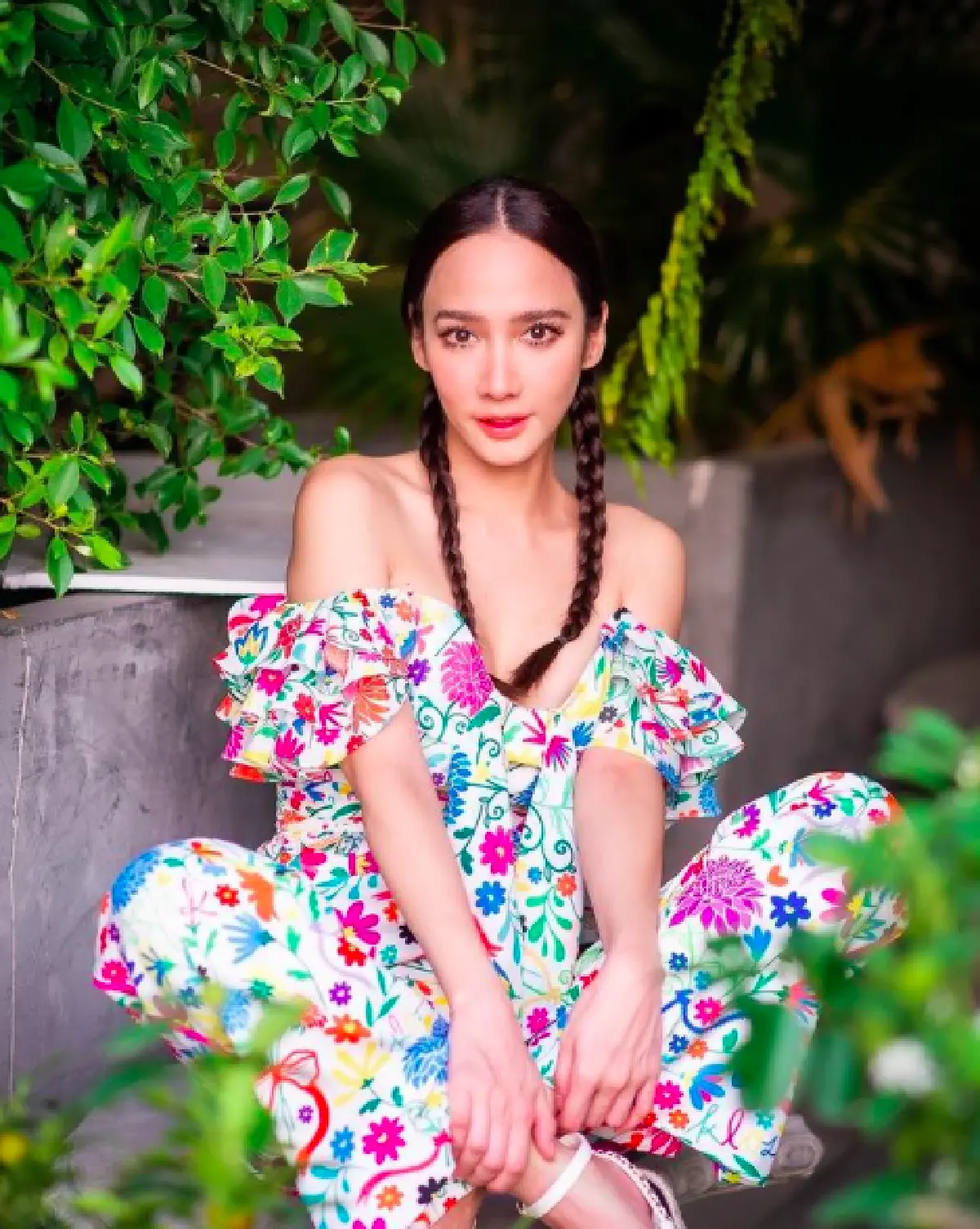 “อั้ม พัชราภา” ส่งตัวแทนไปเยี่ยมและมอบเงินให้แก่นักแสดงอาวุโส ที่เคยร่วมงานกัน