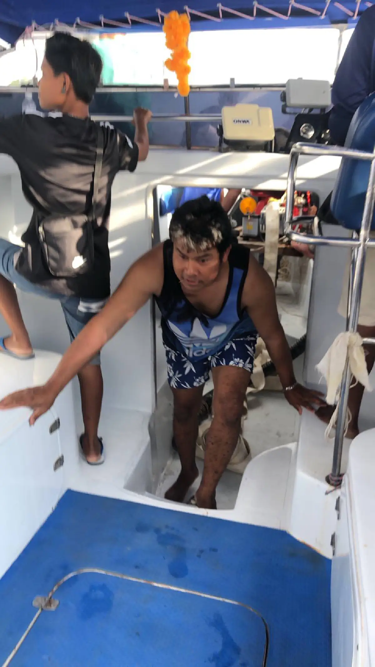 ไฟไหม้เรือสปีดโบ้ทบนเกาะพะงันลูกเรือ2คนรอดตายหวุดหวิด