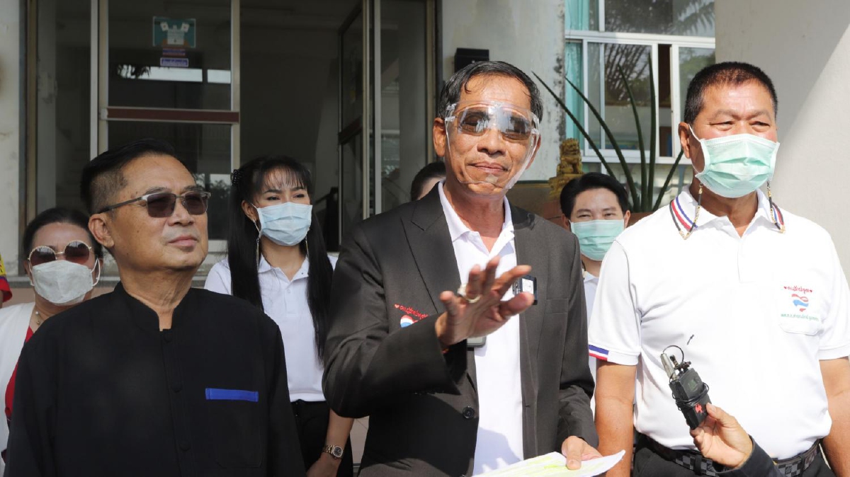 "บิ๊กแจ๊ส"พบกกต.ยันนโยบายหาเสียงช่วยคนปทุมธานีได้จริงไม่ขายฝัน "บิ๊กแจ๊ส"พบกกต.ยันนโยบายหาเสียงช่วยคนปทุมธานีได้จริงไม่ขายฝัน