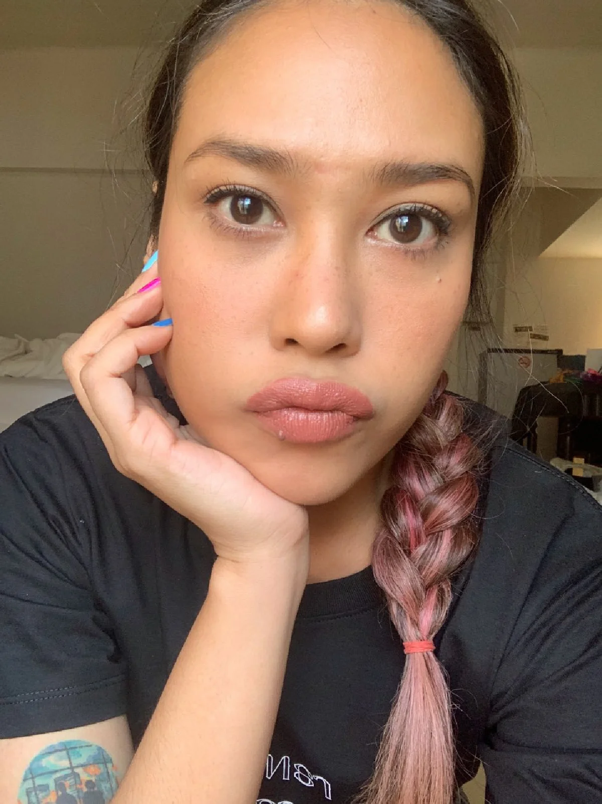 ทราย เจริญปุระ ฟาดกลับโดนใจถึง เพื่อนดีเจมะตูม บอกดาราทำงานหนักตื่นตีสี่