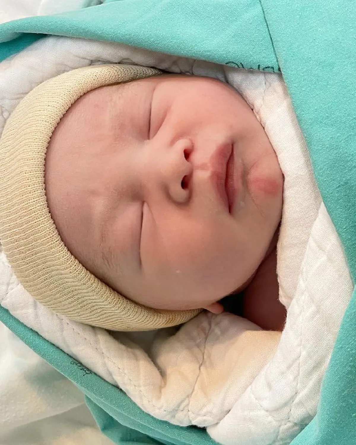 คุณแม่ป้ายแดง! นาตาลี เดวิส คลอดลูกชายคนแรกแล้วตั้งชื่อ น้องเบน