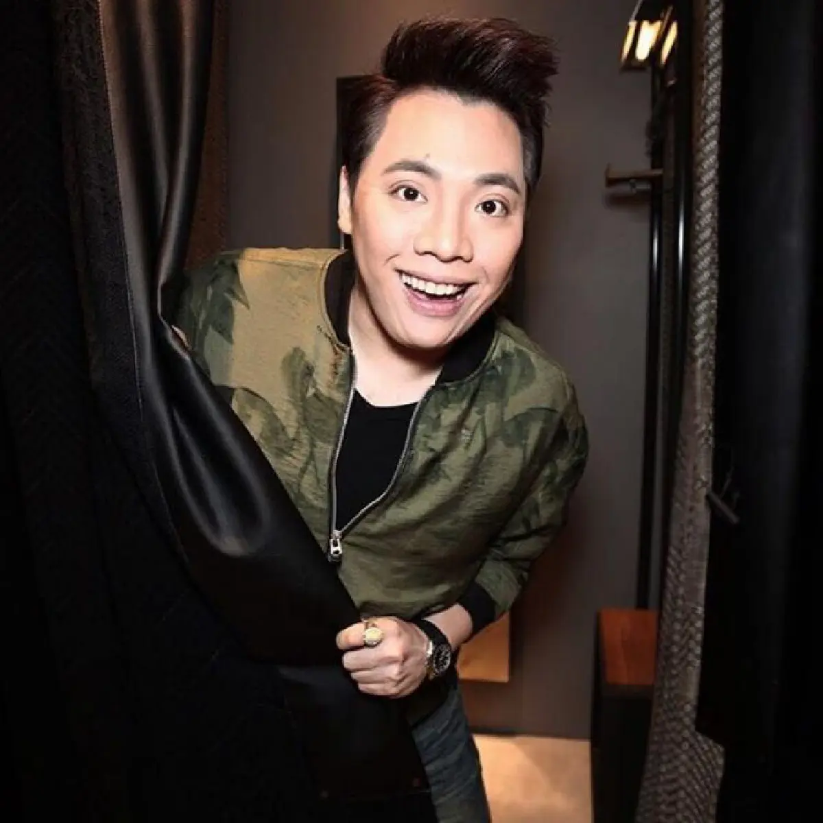 มดดำ เผยอาการ ดีเจมะตูม มีไข้สูงหายใจเริ่มติดขัด หลังแอดมิทรพ.มากว่า 6 วัน