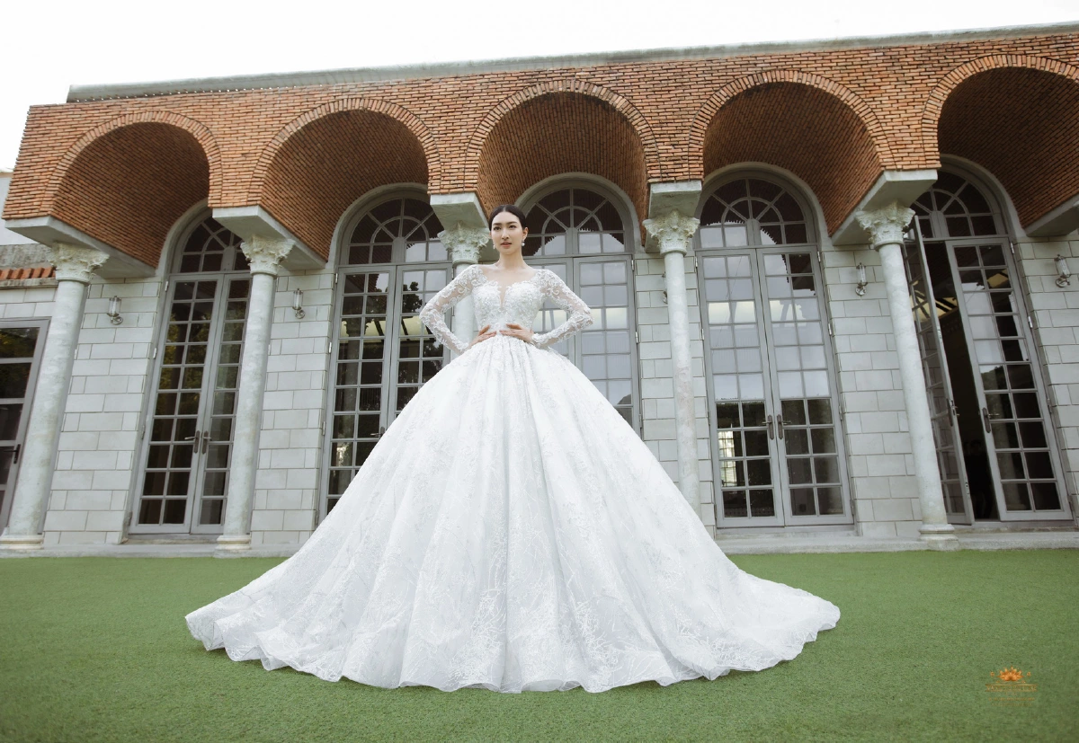 3 ลุคเจ้าสาวออร่าจับรับวาเลนไทน์ปี 2021