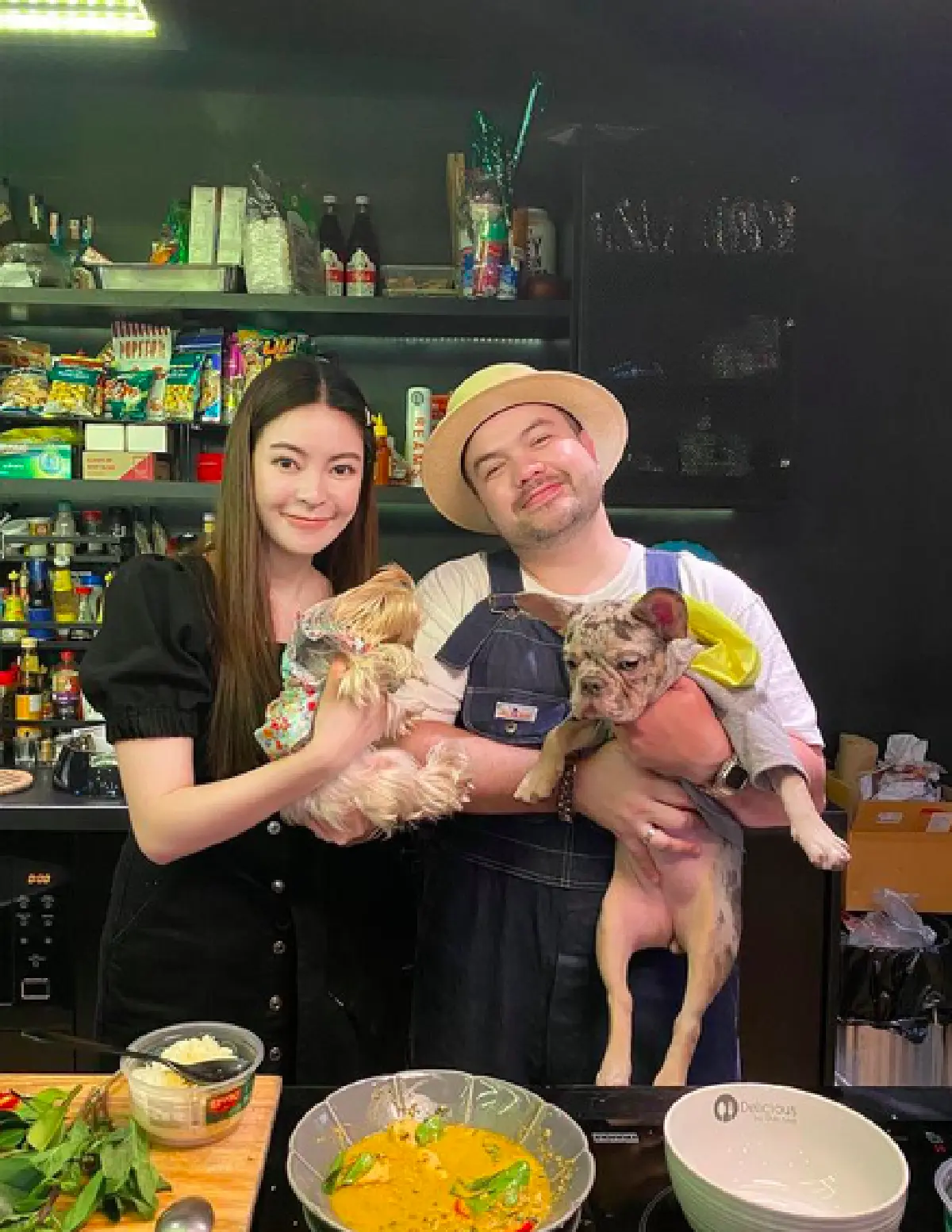 ว้าวภาพคู่! “เอวา หกฉากครับจารย์” เผยภาพกับ “โอ๊ต ปราโมทย์” ทำแฟนคลับแห่เชียร์เพียบ