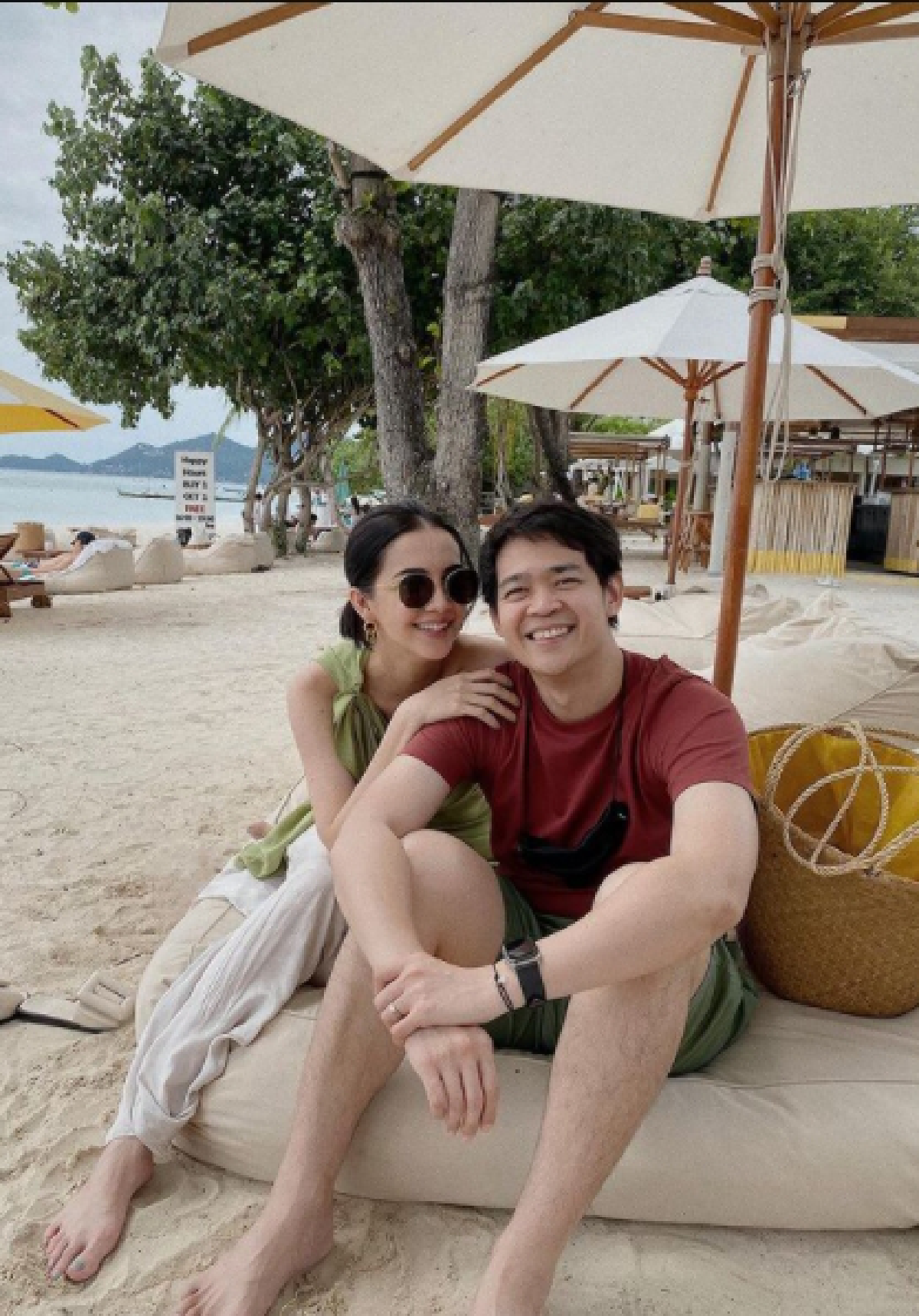 รักหวานตลอดไป! ซาร่า-เอ็ม ฉลองครบรอบแต่งงานเรียบง่ายอบอุ่น 