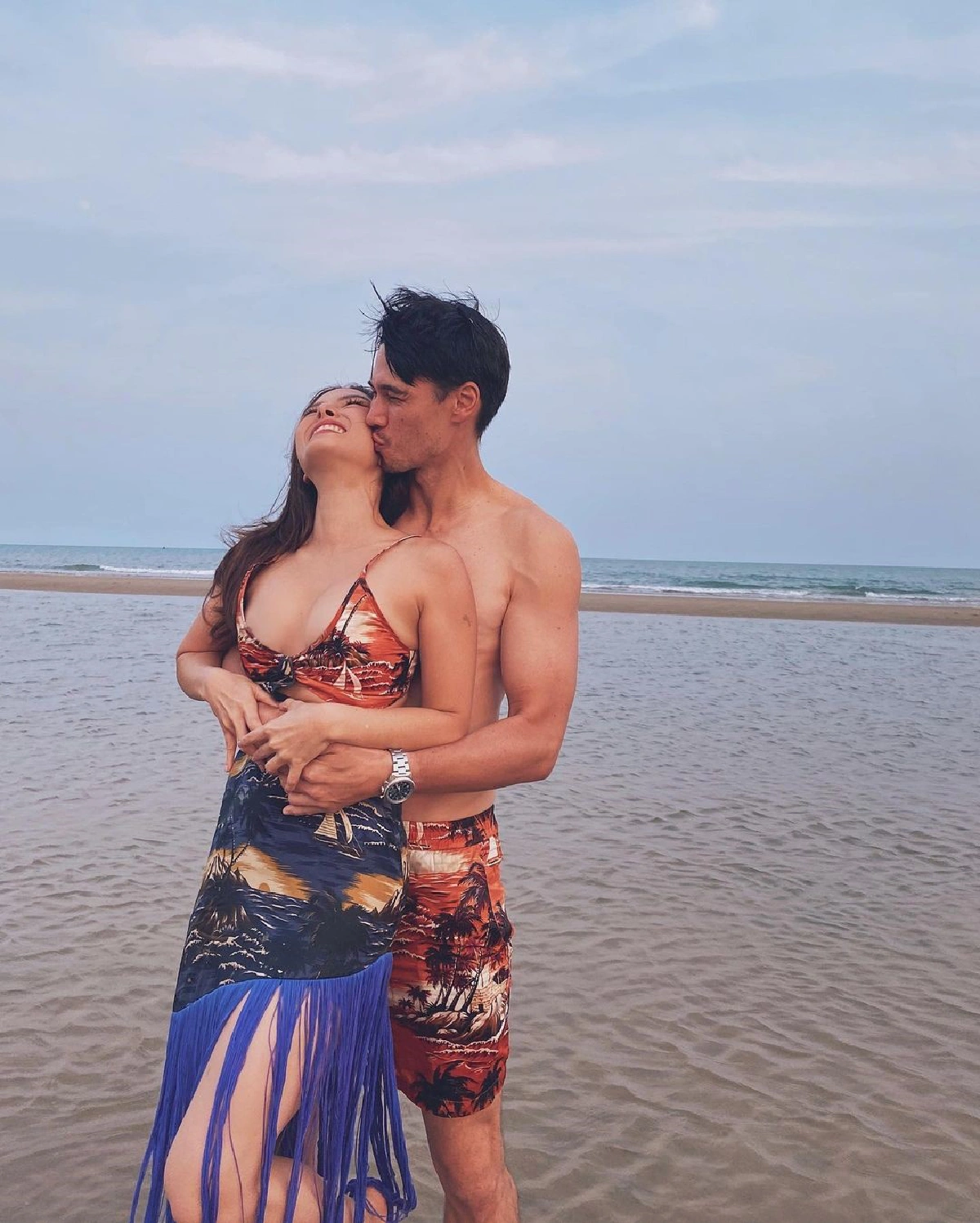 แมทธิว-ลิเดีย เผยคลิปหวิว..ชวนกันลงสระจัดเต็มความเซ็กซี่