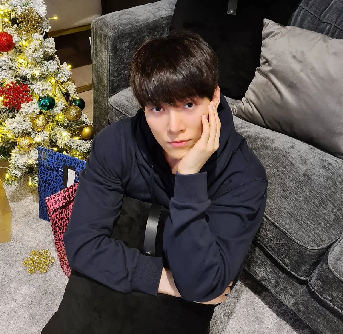 ก็อต-ริชชี่ สาดความหวานรัวๆ ด้วยภาพคู่พร้อมหยอดกันไปมาว่า "เล็บยู"