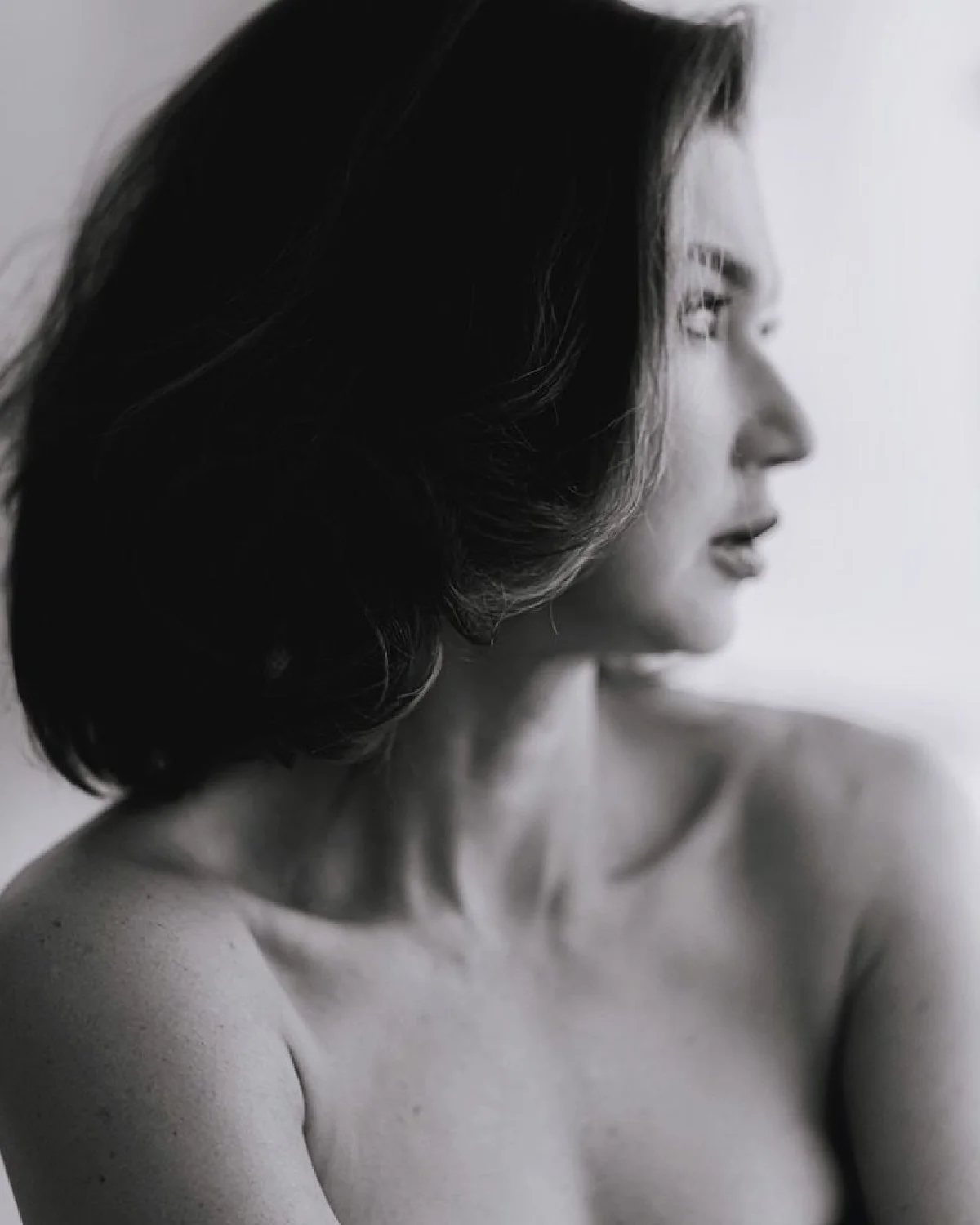 แอน สิเรียม ปล่อยภาพเด็ด! ถ่ายโฟโต้บุ๊กจัดเต็มความแซ่บทิ้งท้ายวัย 49 ปี