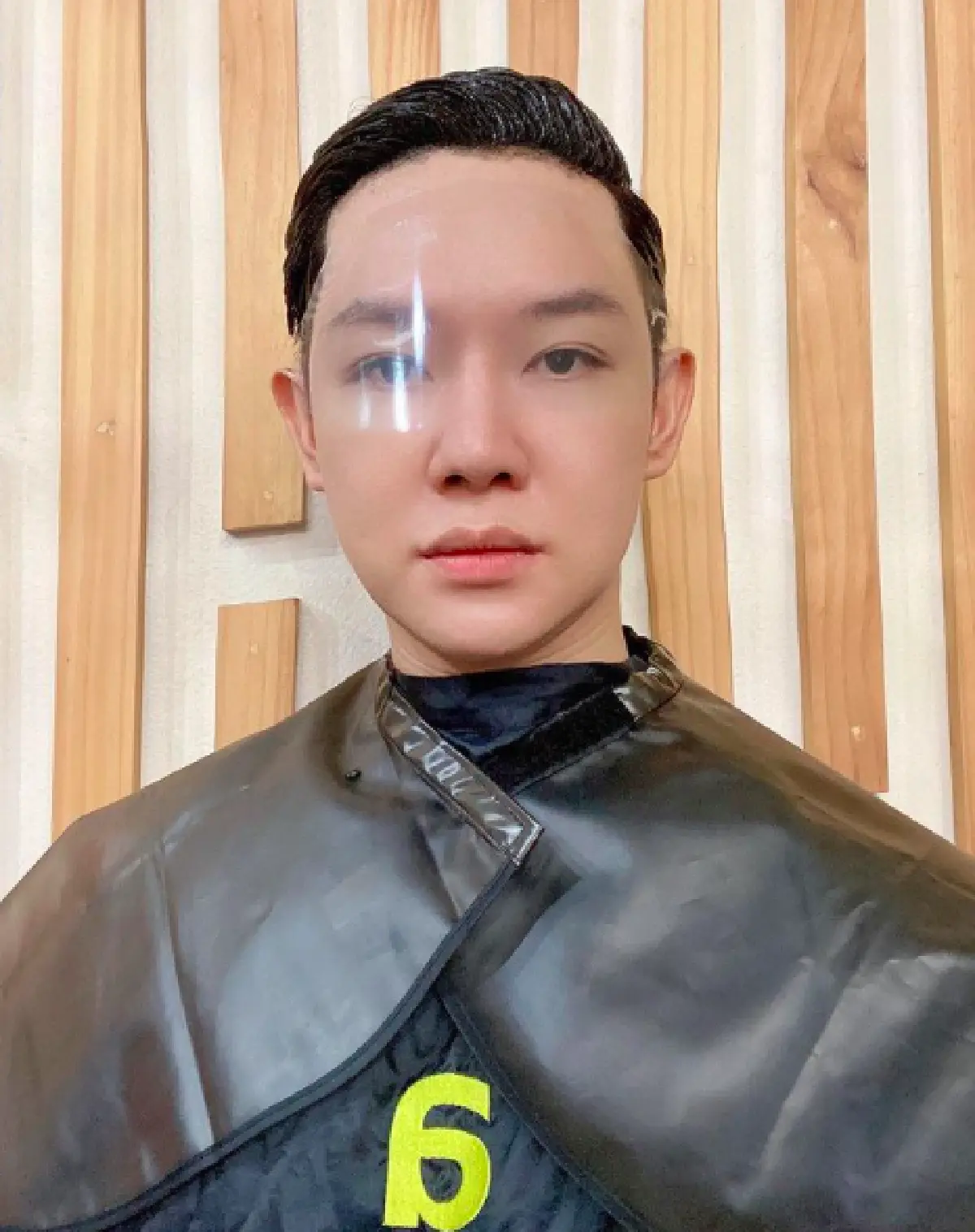 "ดีเจนุ้ย" กับทรงผมเปิดหน้าผาก ที่ทำเอาหลายคนชื่นชมว่าดี 