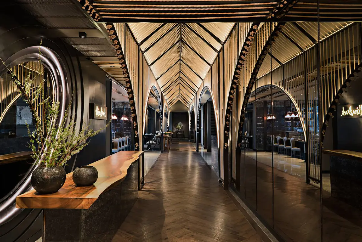 ฉลองค่ำคืนวันแห่งความรักสุดโรแมนติก ที่อาคีรา แบค เรสเตอรองท์ แอนด์ บาร์