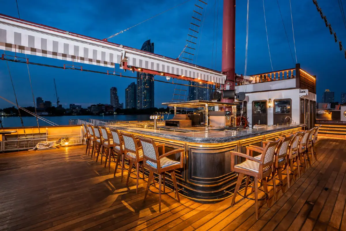 บันทึกรักวันวาเลนไทน์สุดโรแมนติก ณ เรือสิริมหรรณพ