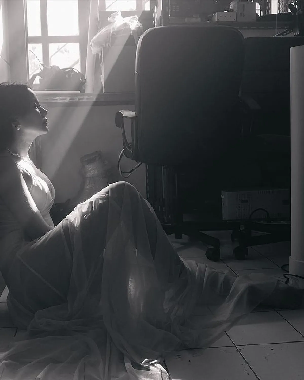 "นท เดอะสตาร์" กับลุคสวยหวาน ที่แอบแฝงความเซ็กซี่ในชุดซีทรูกระโปรงสีละมุน