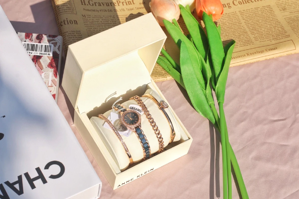 Box Set สุดคิ้วท์คอลเลคชั่นใหม่ล่าสุดจาก Anne Klein