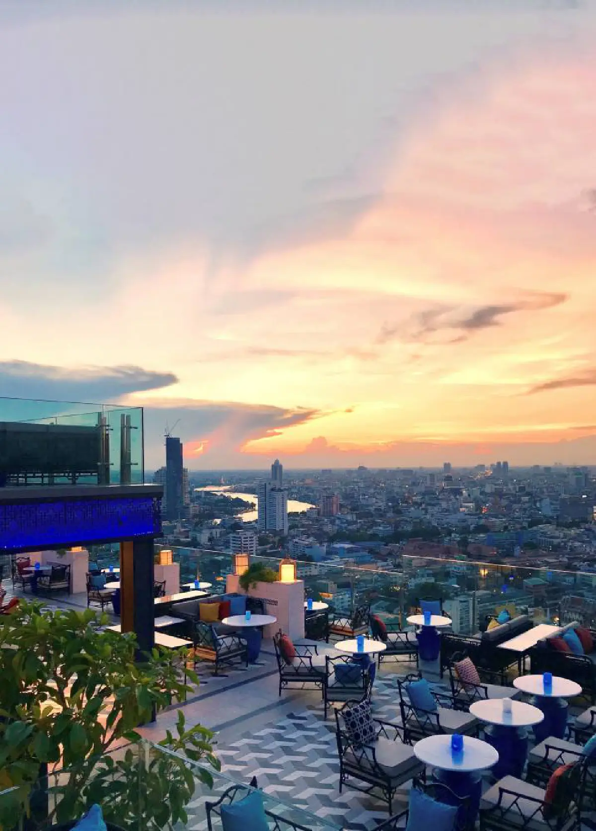 โรแมนติกยิ่งกว่าคืนไหนๆ ในสไตล์โมเดิร์นไชนีส