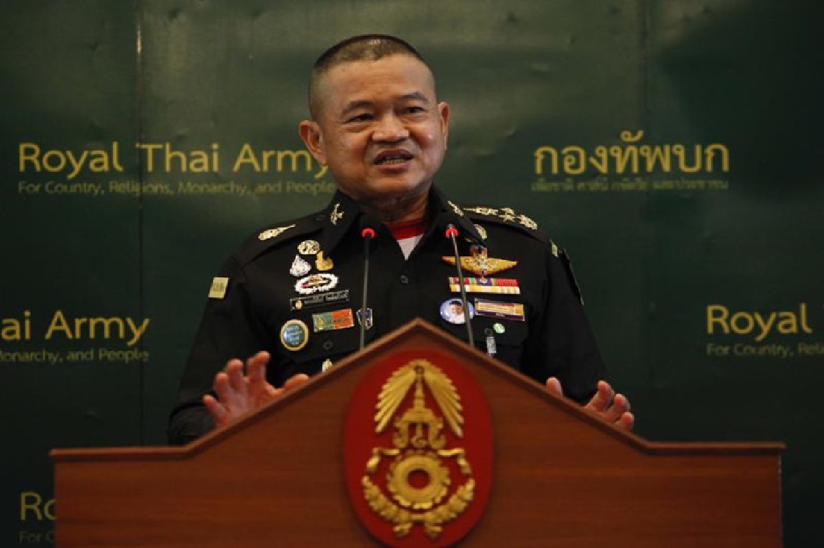 ผบ.ทบ.เปรียบยุทโธปกรณ์เหมือน"ทิชชู" หมดแล้วก็ต้องซื้อ ปัดตอบปม"เมียนมา" ผบ.ทบ.เปรียบยุทโธปกรณ์เหมือน"ทิชชู" หมดแล้วก็ต้องซื้อ ปัดตอบปม"เมียนมา"
