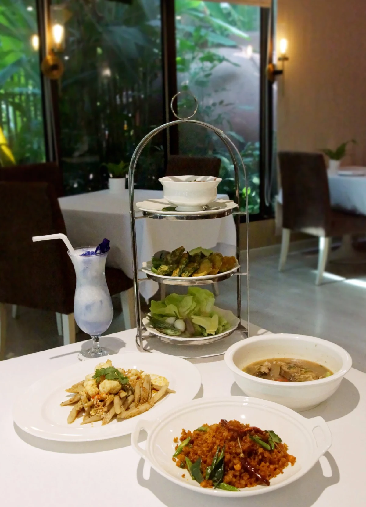 อิ่มเอมเปรมใจกับสำรับอาหารไทยระดับมิชลินสตาร์ @Khao