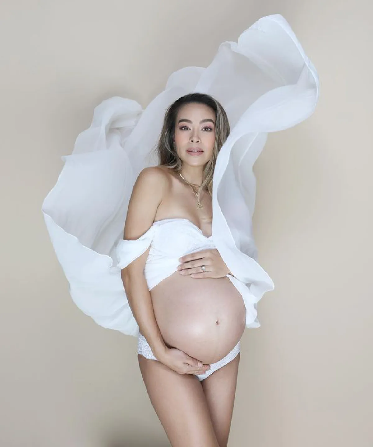 คุณแม่ป้ายแดง เทย่า โรเจอร์ คลอดลูกสาวคนแรกแล้ว ตั้งชื่อน้อง มิลา