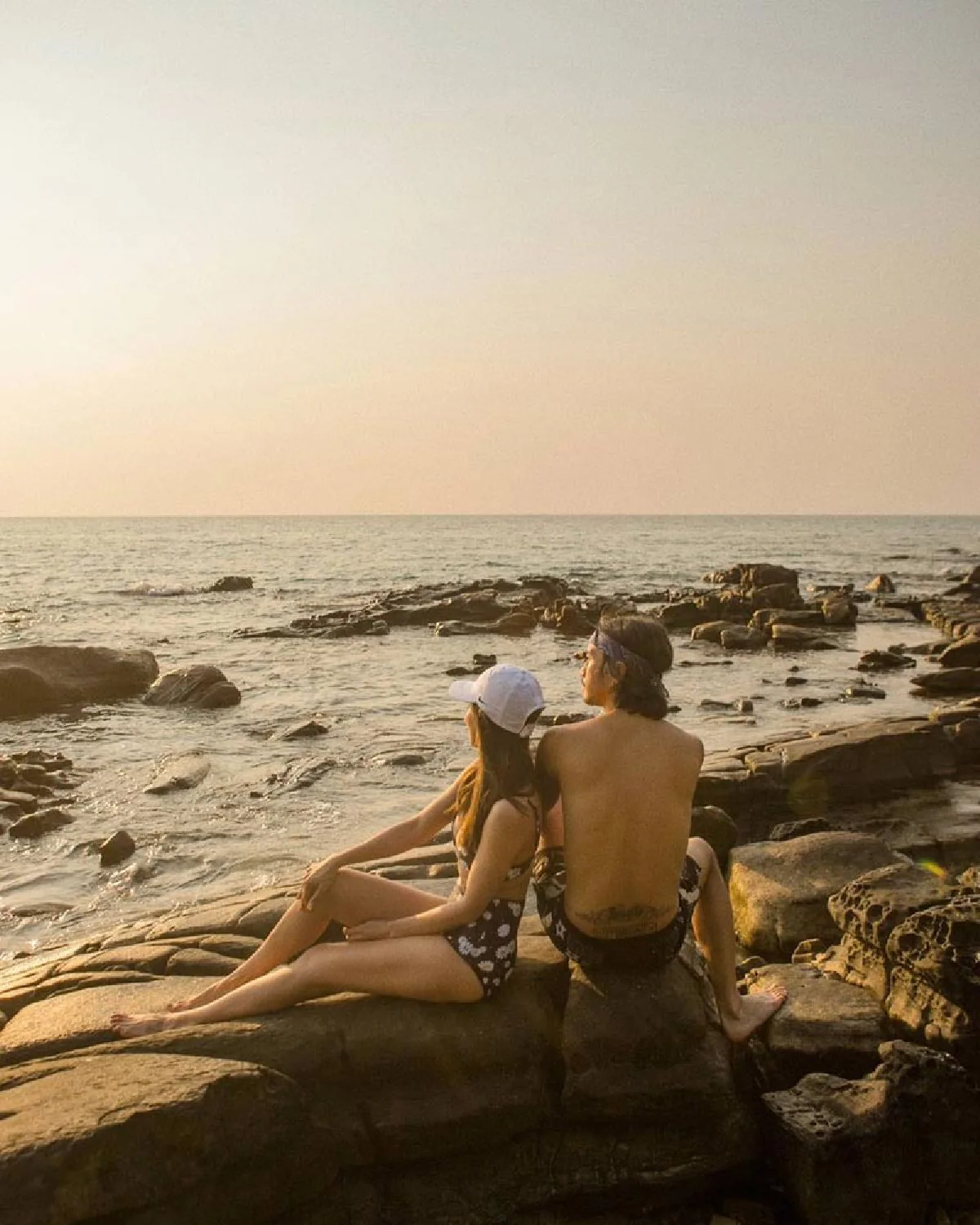 ก้อย รัชวิน โพสท่าสวยจัดเต็มความเซ็กซี่ มีสามีเป็นตากล้องให้ตลอดทริป 