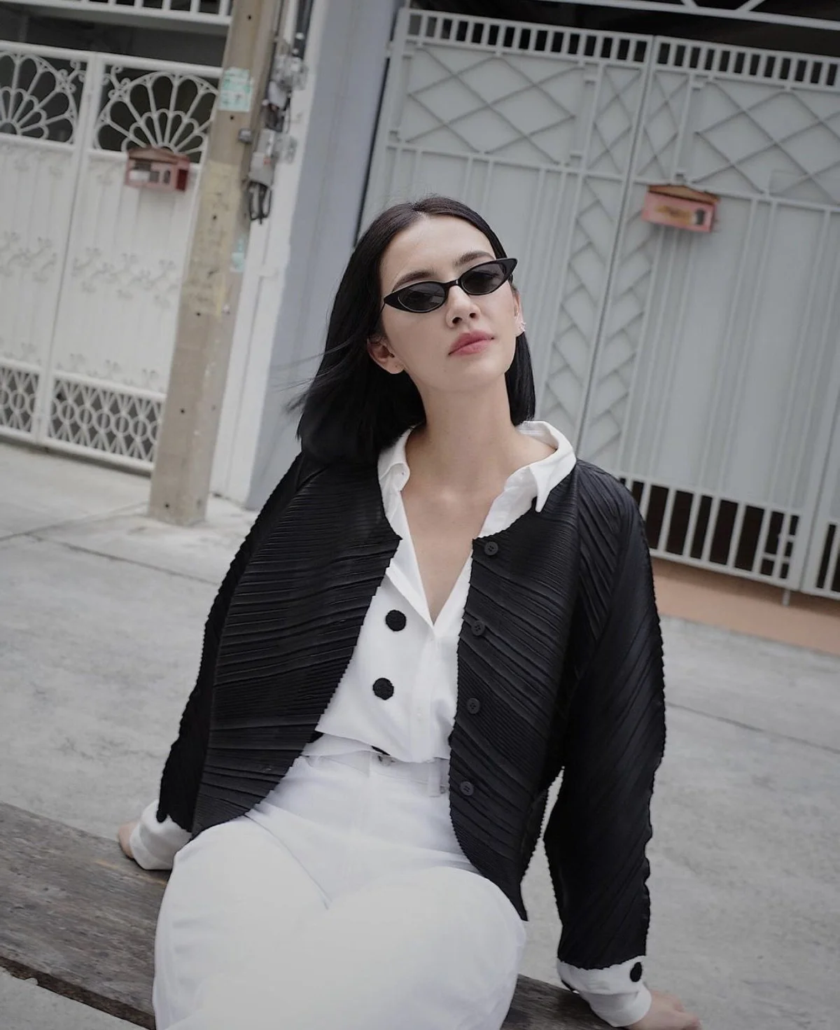 ซาร่า เล็กจ์ อวดลุคสวยผมหน้าม้าสุดเริ่ด คนทักคล้าย ลิซ่า BLACKPINK