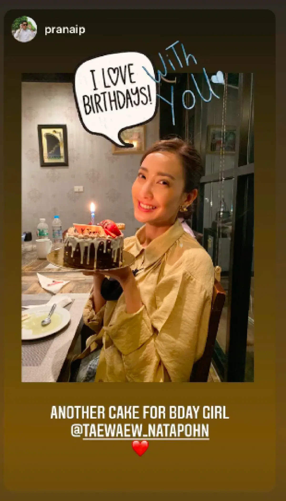 “แต้ว ณฐพร” ฉลองวันเกิดอายุ 32 ปี อย่างอบอุ่นพร้อมหน้า “ไฮโซณัย” คุณแม่-พี่สาว