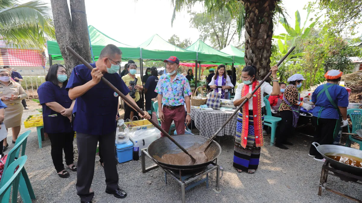 ศธ.ตามติดชีวิตไอดอลกศน.เมืองดอกบัวจากเด็กยากจนก้าวเป็นผู้ว่าฯ