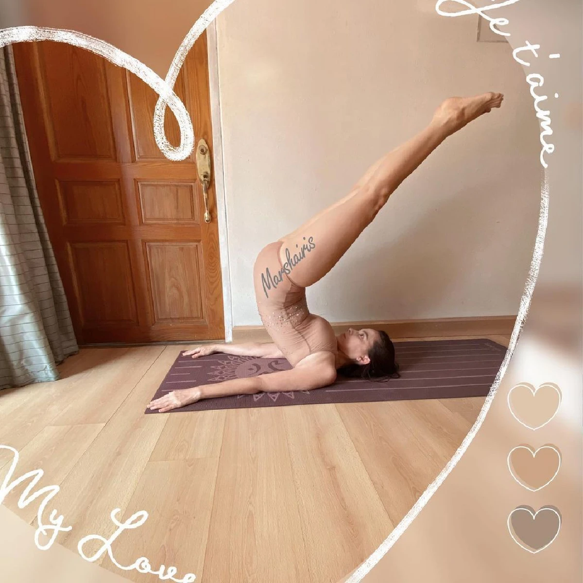 "มาช่า" โชว์ทักษะโยคะท่ายาก แต่ละท่าจัดหนักจัดเต็ม แถมชุดก็เร้าใจสุดๆ 