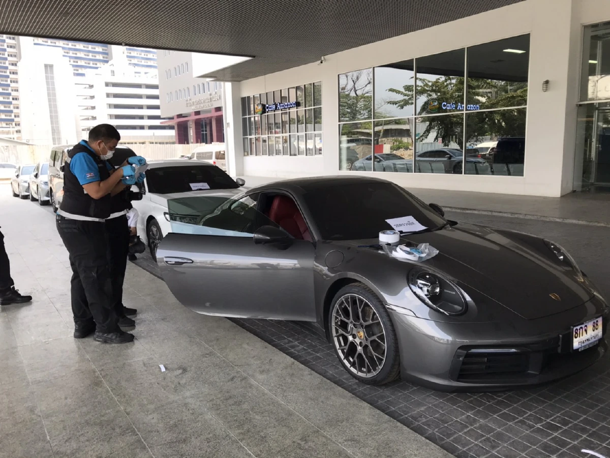 ตร.ตรวจรถหรู"เสี่ยโป้"5คันรวดของกลางคดีเปิดเว็บพนันออนไลน์