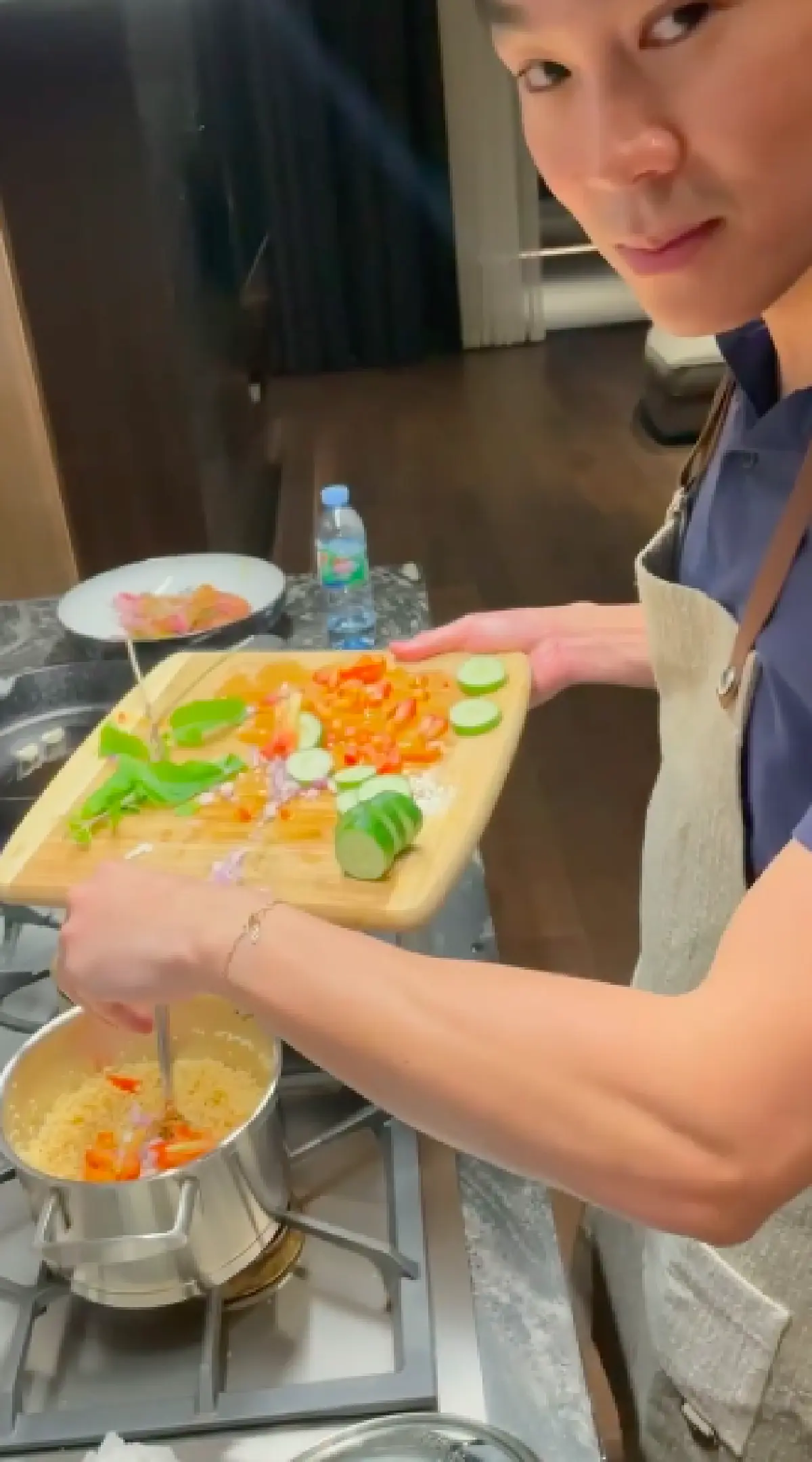 หวานไม่พัก “ไฮโซณัย" เข้าครัวทำอาหารเอาใจ "แต้ว" แต่ละเมนูน่ากินมาก 