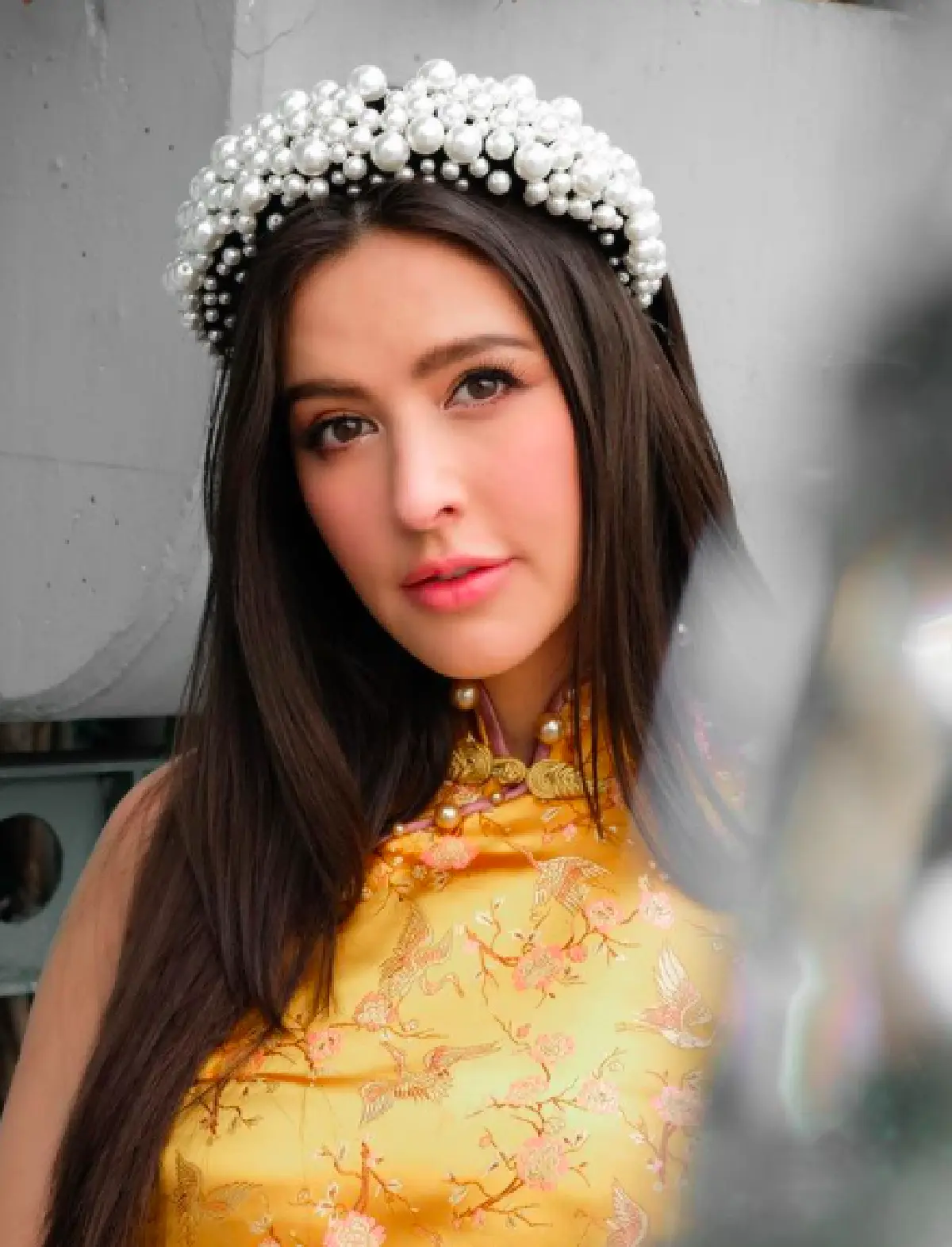 "ศรีริต้า" ยิ่งท้องแก่ยิ่งออร่าพุ่ง! แต่งชุดจีนรับตรุษจีน “กรณ์” ตั้งชื่อจีนให้ว่า "เหมยลี่"