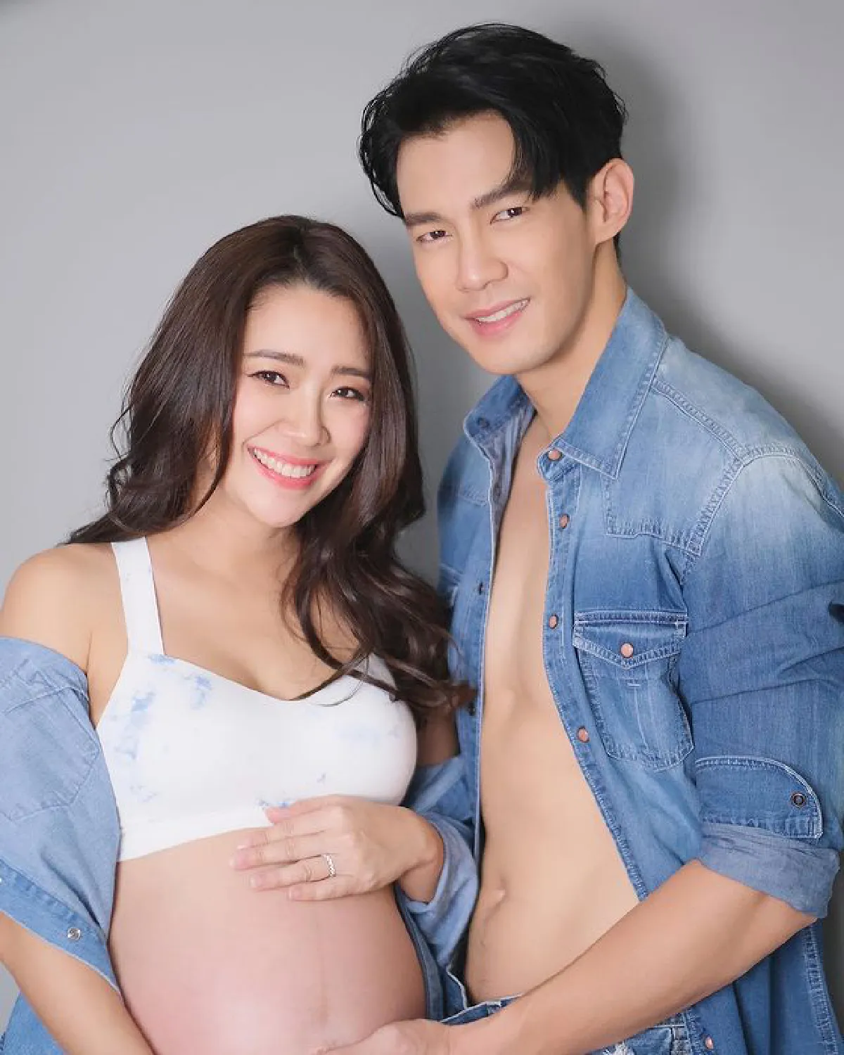 “ณัฏฐ์-นาน่า” ถ่ายภาพครอบครัว ทิ้งทวนก่อนคลอด!